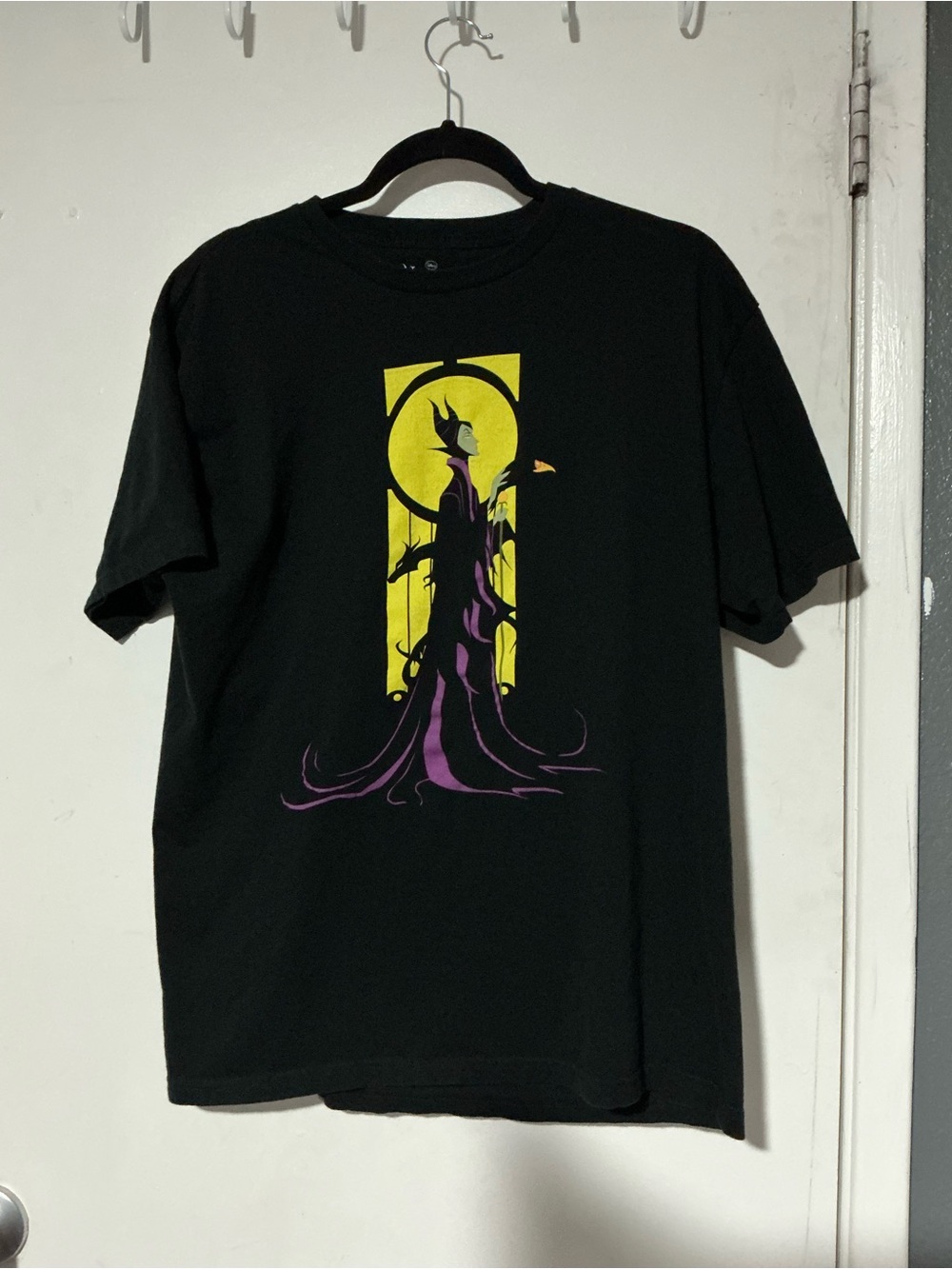Disney Villains "Magnificent Maleficent" Threadless Graphic T-Shirt - Size Large